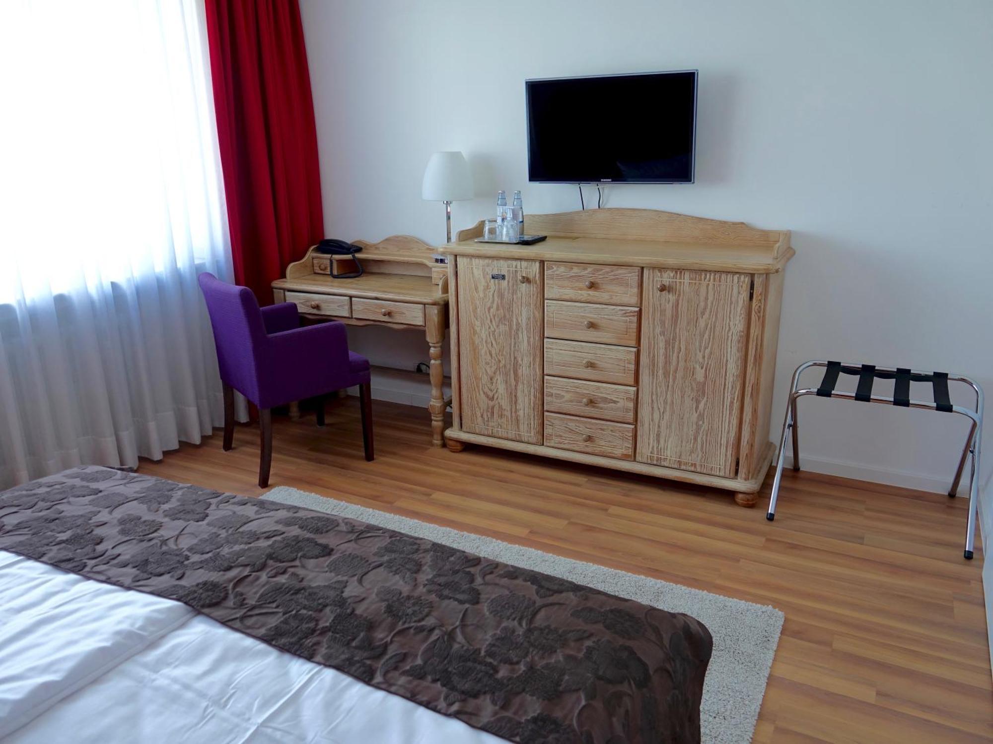Отель Stadthotel Langenfeld 3*